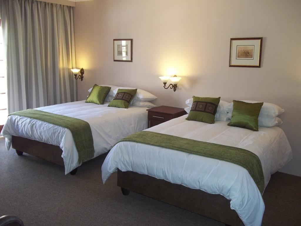 Queen Manor Boutique Guest House Graaff-Reinet Zimmer foto