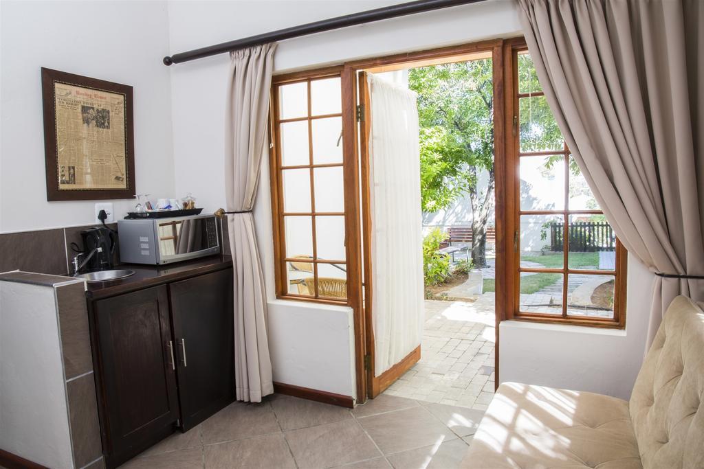 Queen Manor Boutique Guest House Graaff-Reinet Exterior foto