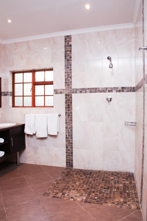 Queen Manor Boutique Guest House Graaff-Reinet Exterior foto